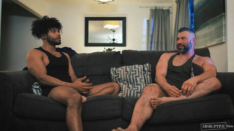 Les mecs américains musclés Tony Genius et l