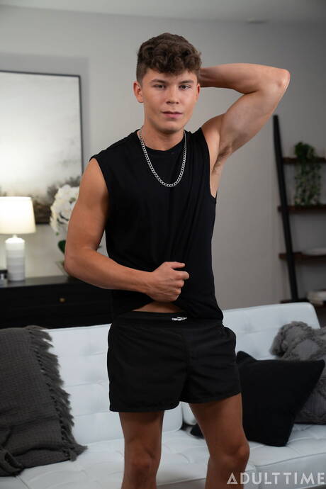 Die amerikanischen Stars Drake Von und Bodybuilder Derek Kage in heißer Arschfick-Action