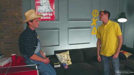 性感的美國人，帥哥斯科特·芬恩和性感的同性戀格雷森·蘭格在火熱的同性戀場景中