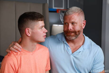 Nice american boys young boy Dylan Hayes and hot bear Cain Marko in hot anal sex