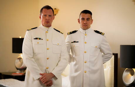 Les sympathiques copains américains Dante Colle et le costaud Pierce Paris dans une baise torride