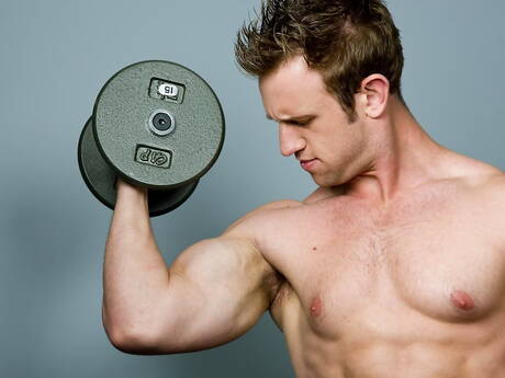 Bryce Barrington and italian bull Leo Giamani in cock sucking scene