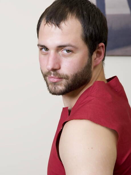 Randy Blue: American bear David Chase masturbating