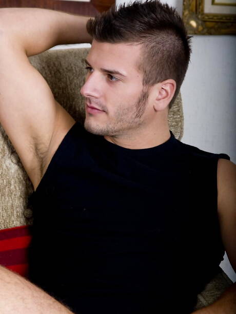 American muscular Derrek Diamond and hunky guy Luke Steel in dick sucking scene