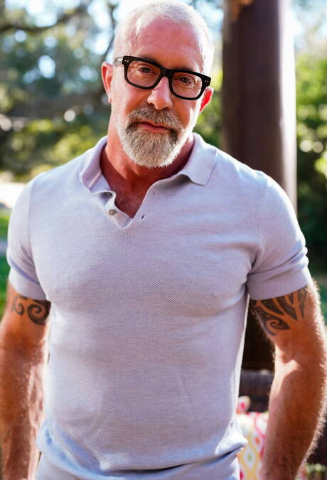 Amerykańskie gwiazdy, Isaac X i gorący miś Lance Charger kochają się na zewnątrz