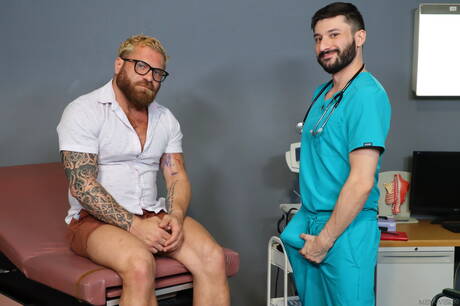 Le pornostar americane muscolose Scott Demarco e l