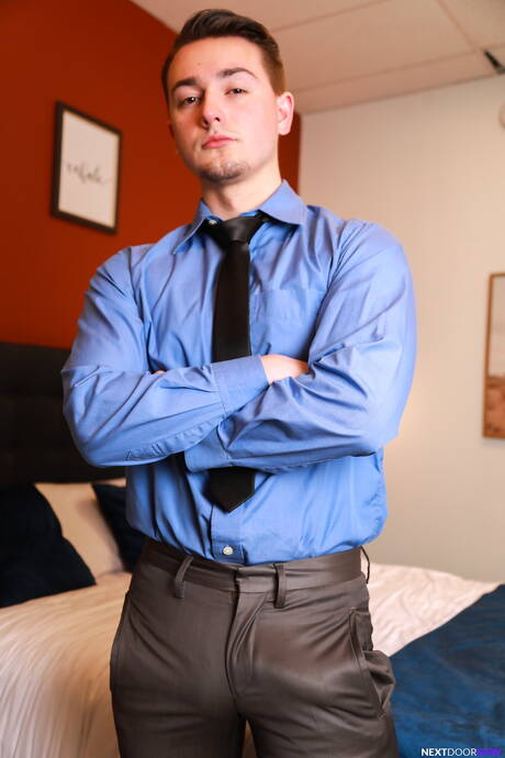 Les gentils américains Masyn Thorne et le beau gosse Ashton Silvers dans une sodomie hard