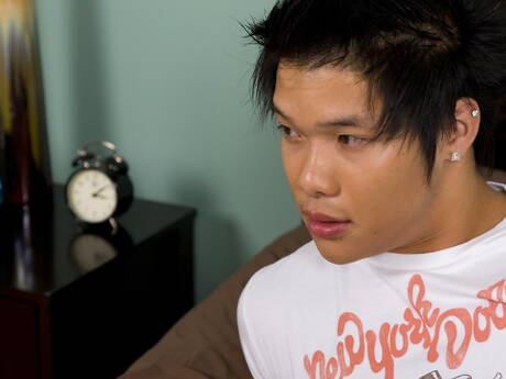 El semental canadiense Malachi Marx y el musculoso Tai Lee tienen un buen sexo oral