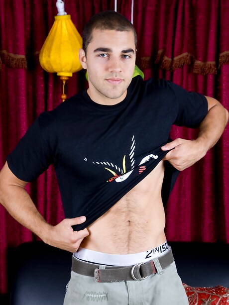 Randy Blue: Muscular Renato Machado playing with dick