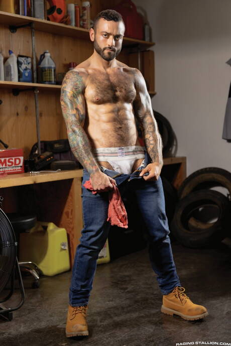 Raging Stallion: American hot bear Drew Valentino and  Kit Corrigan drilling an ass