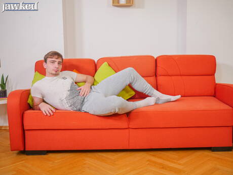 Stoere Mickey Rayner laat een perfect lichaam zien