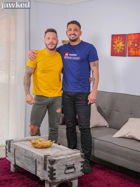 Jawked: Brazilian strongman John Brachalli and brazilian strongman Roque Rems love each other