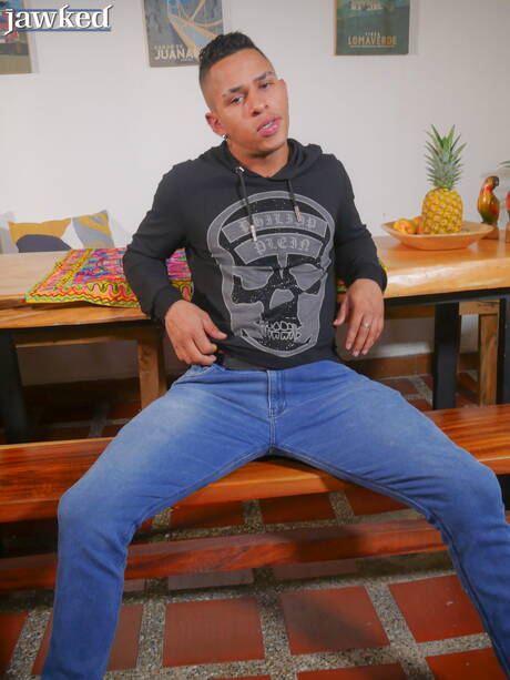 Latino superstud Deymon Castillo get naked and showing nice butt