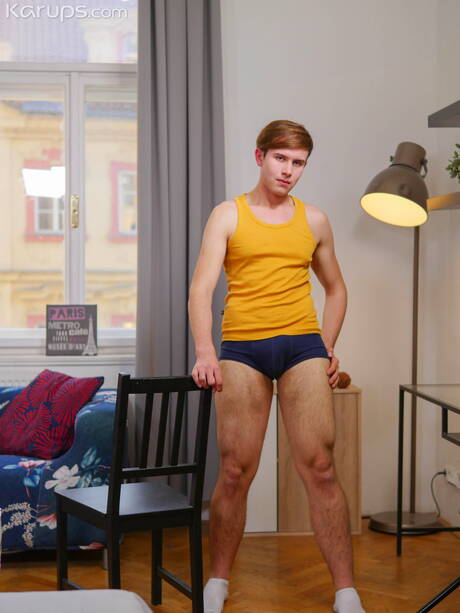 身材魁梧的David Luiz在自慰