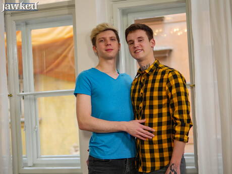 性感的捷克帥哥 Josh Cavalin 和年輕帥哥 Kaleb Cross 互相猛幹