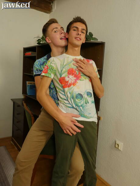 Sensual dude Maxim Bikhov and hot dude Theodore Wright make a love