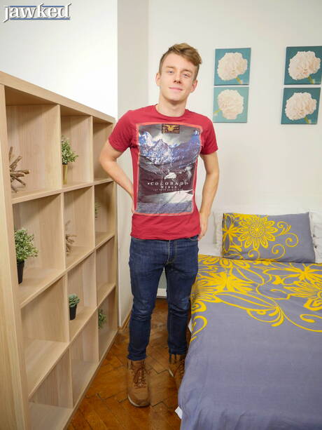 Czech young boy Mark Troy posing naked and showing hot ass