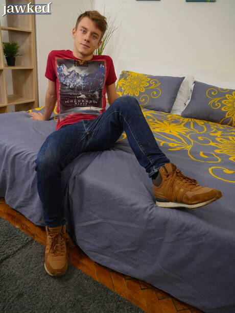 Czech young boy Mark Troy posing naked and showing hot ass