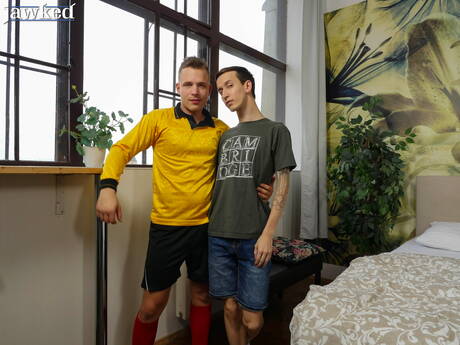 El ardiente Florian Mraz y el sexy Gregor Gilead se chupan y se follan mutuamente