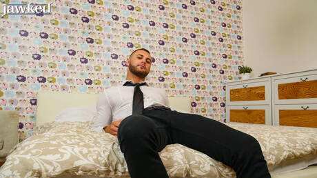 Stud David Lee laat een prachtig lichaam zien