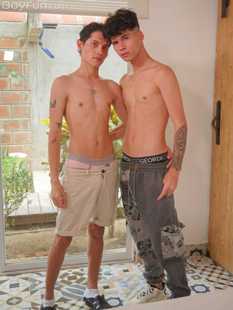 Young dude Isaac Muller and young Milcon Tonso drilling an ass outdoor