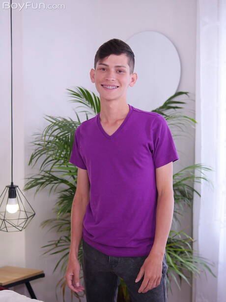 Boyfun: Beautiful boy Billy Garcia posing nude and showing nice butt