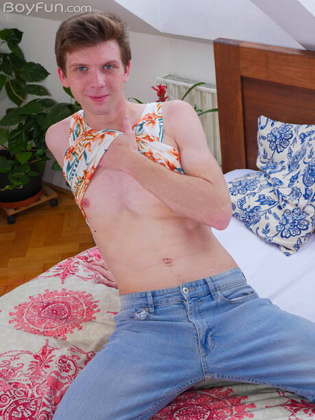 Czech beautiful boy Josh Cavalin get naked and showing hot butt