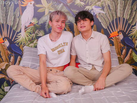 Twink Junior Jones and young dude Luis Angel have a good anal sex