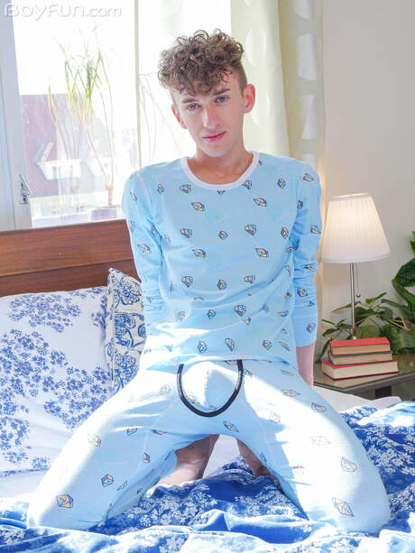 帥哥約翰克勞福德展現迷人身材