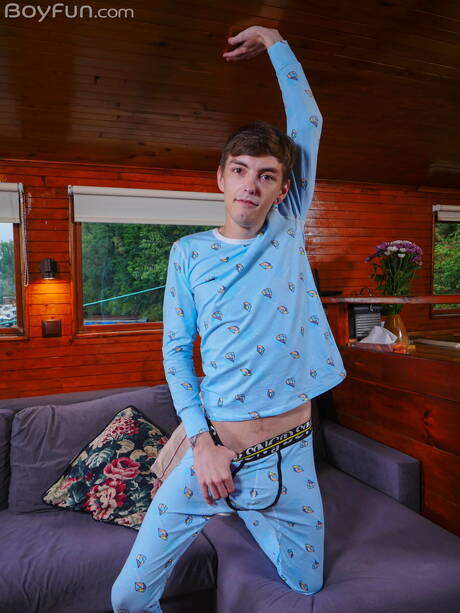 Young dude Beno Eker undressing and showing nice ass