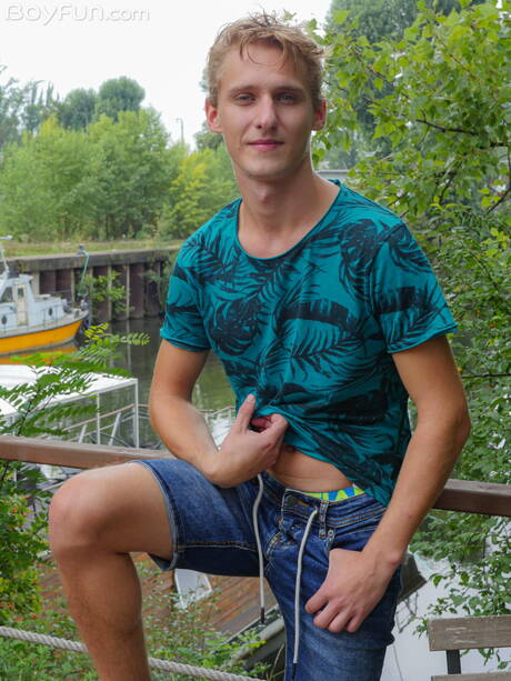 Boyfun: Young Oliver Morgenson posing naked and showing hot butt outdoor