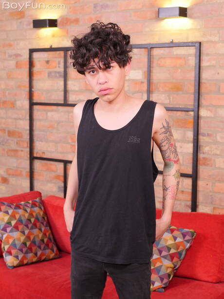 Hot twink Tae Xoxo undressing and showing hot butt