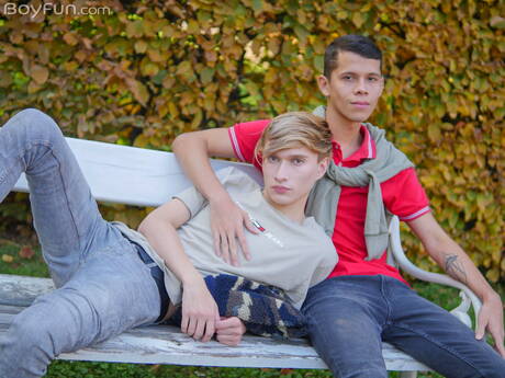 Hot twink Andy Reyes and hot twink Angel Rivers in hot anal sex outside