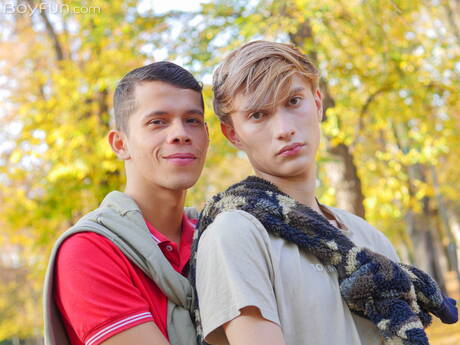 Hot twink Andy Reyes and hot twink Angel Rivers in hot anal sex outside