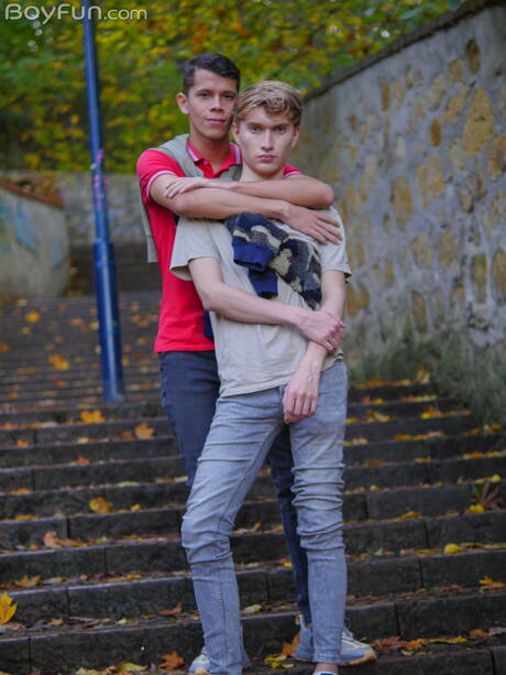 Hot twink Andy Reyes and hot twink Angel Rivers in hot anal sex outside