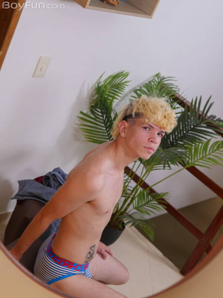 Beautiful boy Melo Prince get naked and showing nice ass