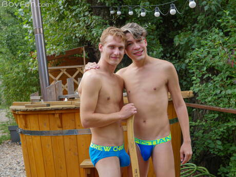 Boyfun: Young boy Danny Bianchi and twink Oliver Morgenson love each other outside