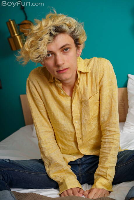 年輕男孩Elio Pjatteryd手淫