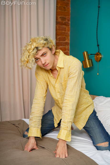 年輕男孩Elio Pjatteryd手淫