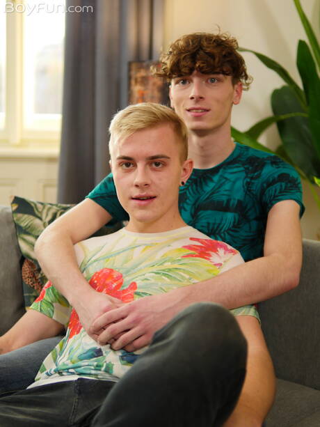 Twink Jamie Kelvin en knappe jongen Joey Mckenzie hebben goede seks
