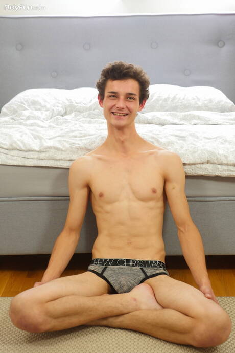 漂亮男孩艾倫凱恩裸體