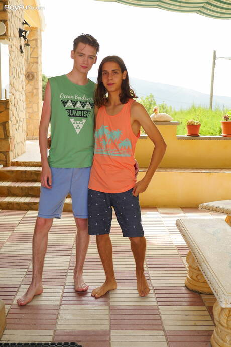 性感男人傑克奧爾森和帥哥諾亞皮爾斯的火熱同性戀場景