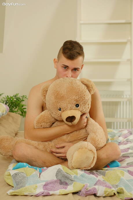 性感小鮮肉David Mannix裸體擺造型