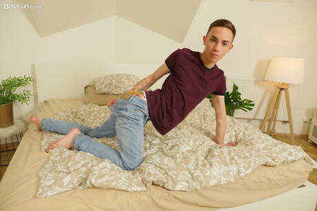 Hot twink Nick Danner get naked and showing tight ass