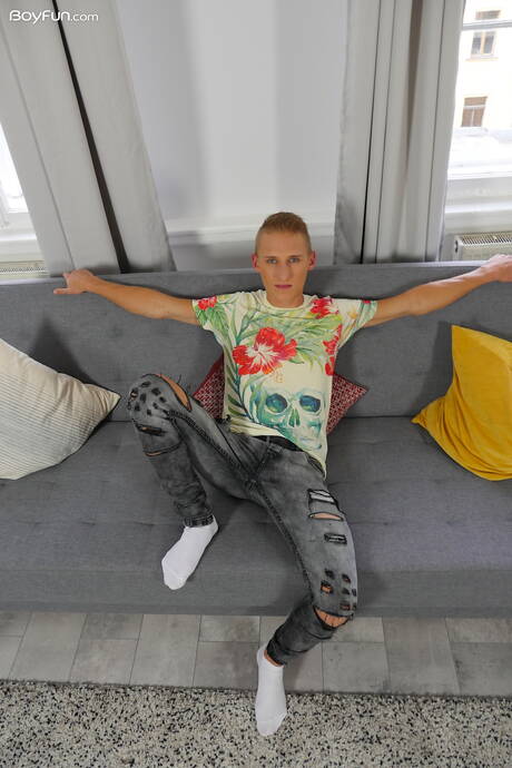 Young Oliver Morgenson posing naked