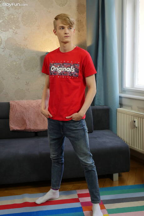 Il giovane Marcel Boyle mostra un bel corpo