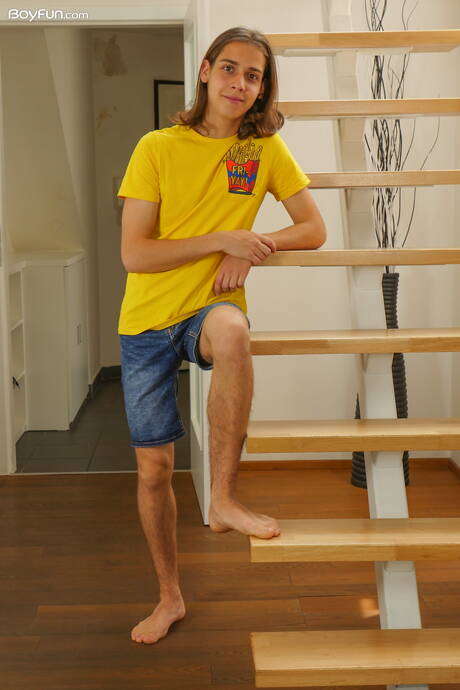 小男孩傑克奧爾森展現完美身材