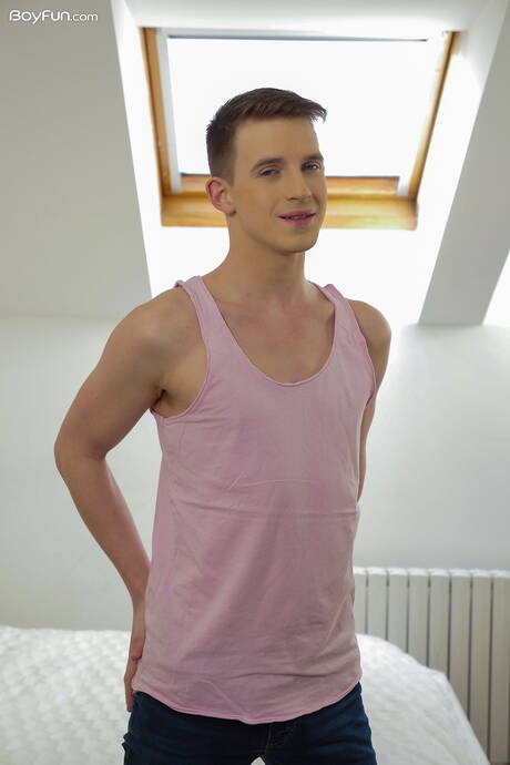 Boyfun: Hete twink Taylor Mason laat een prachtig lichaam zien