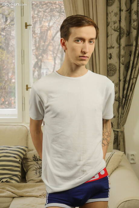 Boyfun: Young Gregor Gilead posing nude and showing his ass