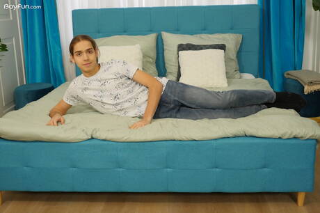 小男孩傑克奧森裸體擺造型